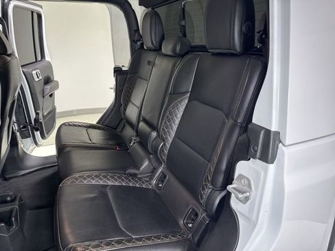 Used 2021 Jeep Gladiator Overland image 21