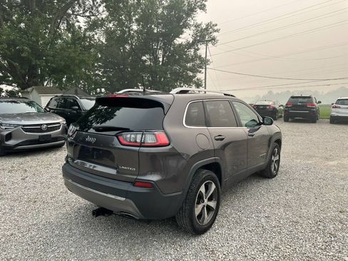 Used 2019 Jeep Cherokee Limited AWD/4WD image 5