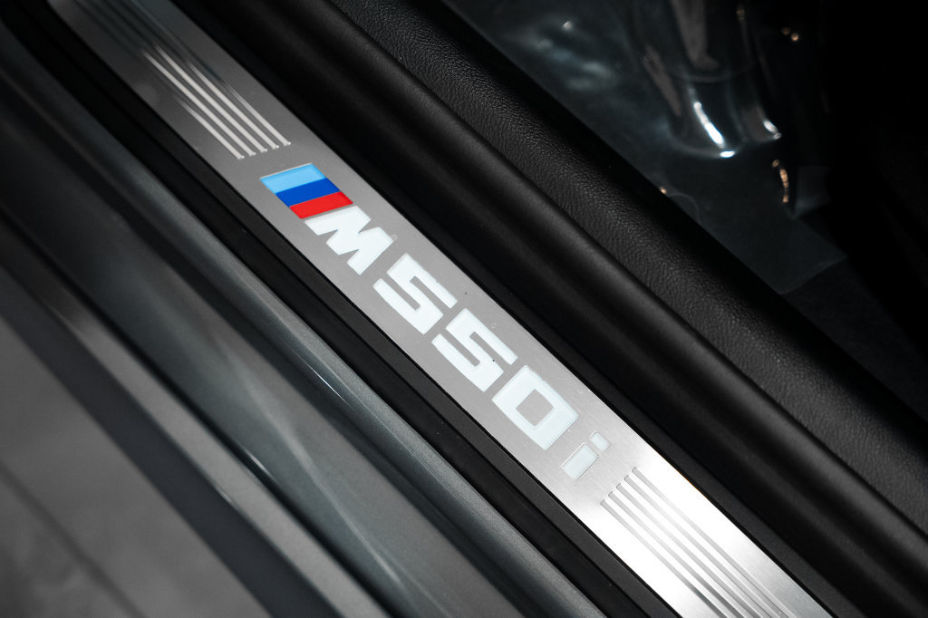 Used 2023 BMW M550i xDrive w/ Executive Package AWD/4WD image 32