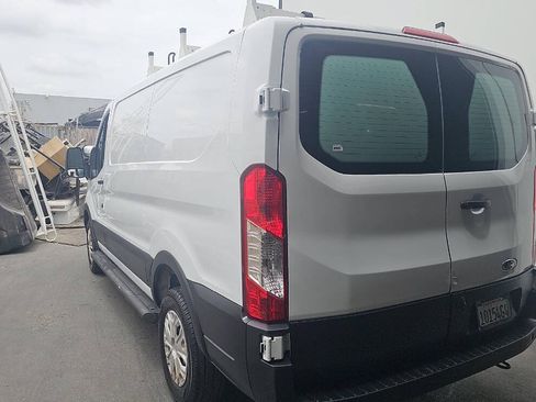Used 2022 Ford Transit 250 Low Roof w/ Exterior Upgrade Package RWD image 4