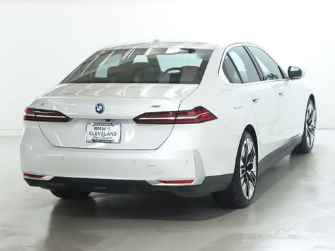 Used 2025 BMW i5 xDrive40 w/ Premium Package image 47