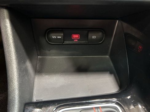 Used 2021 Kia Niro Touring w/ Paint Protection Package image 22