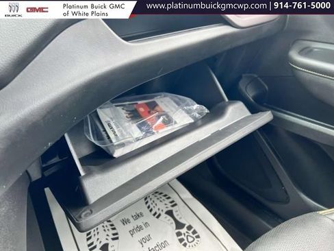 Used 2022 GMC Terrain AT4 image 30