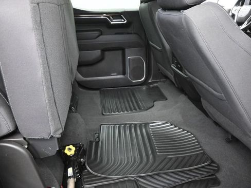 Used 2024 Chevrolet Silverado 1500 LT RWD image 19