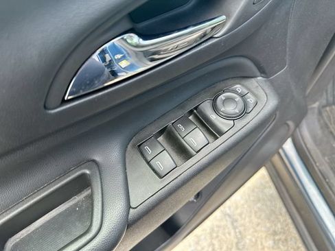 Used 2024 Chevrolet Equinox LT w/ LPO, Floor Liner Package FWD image 26
