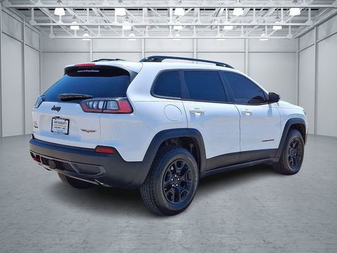 Used 2022 Jeep Cherokee Trailhawk w/ Premium Leather Package AWD/4WD image 5