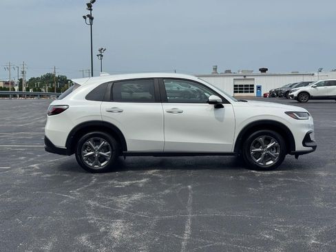 Certified 2026 Honda HR-V LX image 3