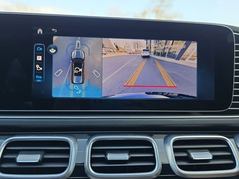 New 2026 Mercedes-Benz GLS 450 4MATIC image 28