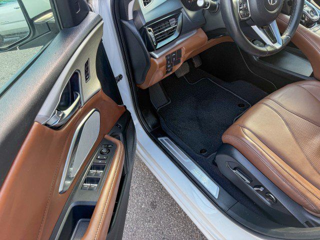 Used 2019 Acura RDX w/ Technology Package FWD image 12