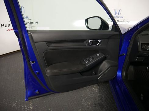 Used 2023 Honda Civic Sport image 15