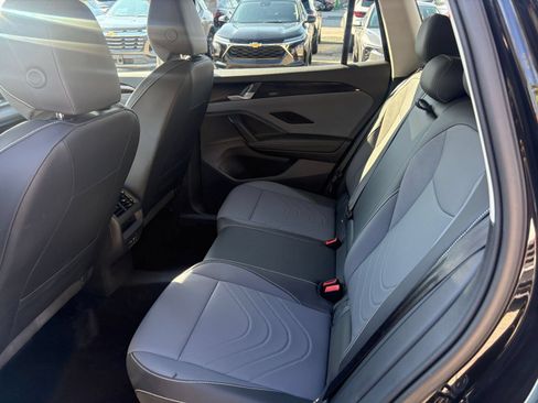 Used 2026 Volkswagen Tiguan SE AWD/4WD image 20