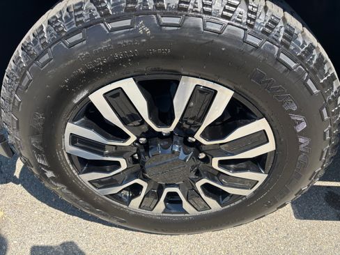 New 2025 GMC Sierra 2500 Denali Ultimate image 21