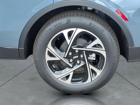 New 2026 Lincoln Nautilus Premier AWD/4WD image 4
