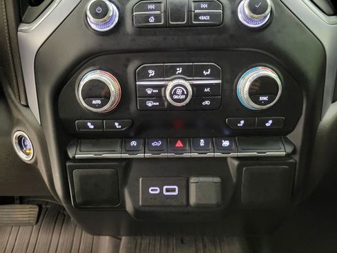 Used 2019 GMC Sierra 1500 SLE w/ SLE Value Package image 7