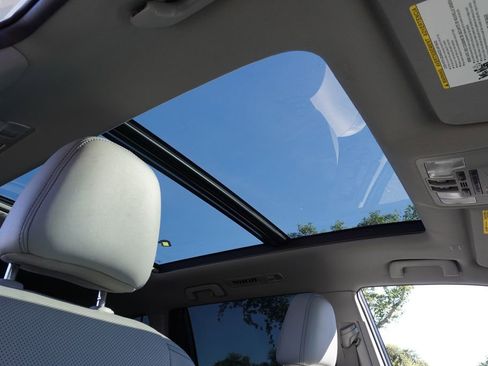 Used 2019 Toyota Highlander Limited Platinum image 14