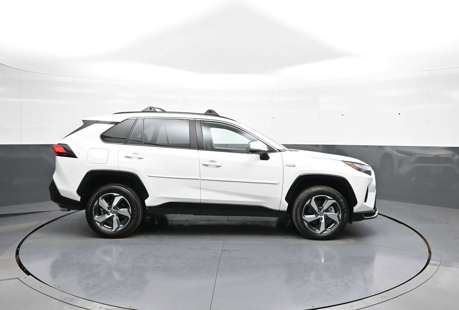 Used 2023 Toyota RAV4 SE w/ Weather & Moonroof Package AWD/4WD image 5
