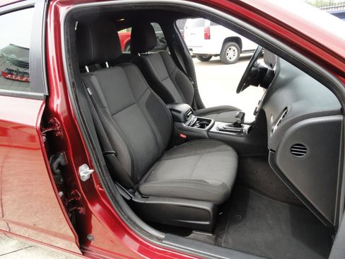 Used 2018 Dodge Charger SXT Plus image 10