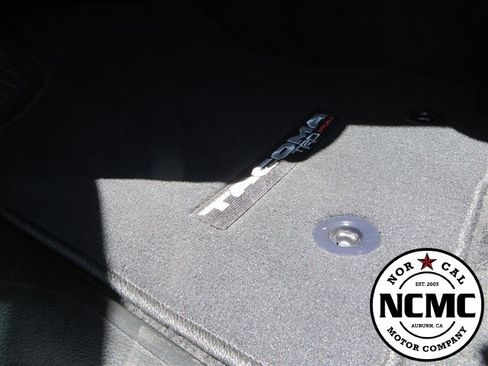 Used 2021 Toyota Tacoma TRD Sport image 44