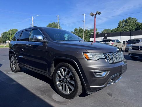 Used 2018 Jeep Grand Cherokee Overland AWD/4WD image 7