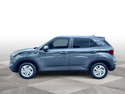 Used 2025 Hyundai Venue SE FWD image 5