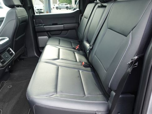 Used 2025 Ford F150 Lariat AWD/4WD image 24