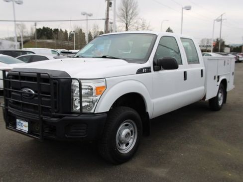 Used 2012 Ford F250 XL w/ Skid Plate Pkg image 3