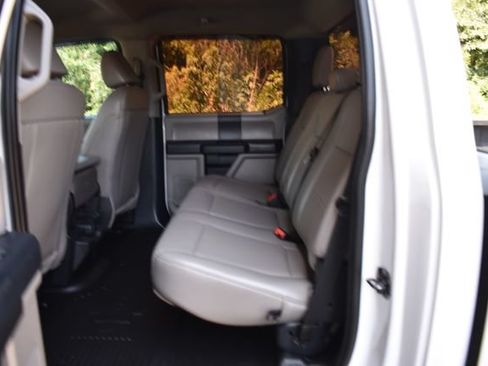 Used 2022 Ford F250 XL w/ Power Equipment Group AWD/4WD image 11