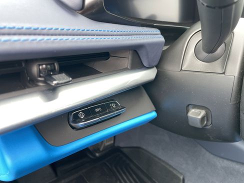 Certified 2024 Chevrolet Corvette Stingray Premium Cpe image 32