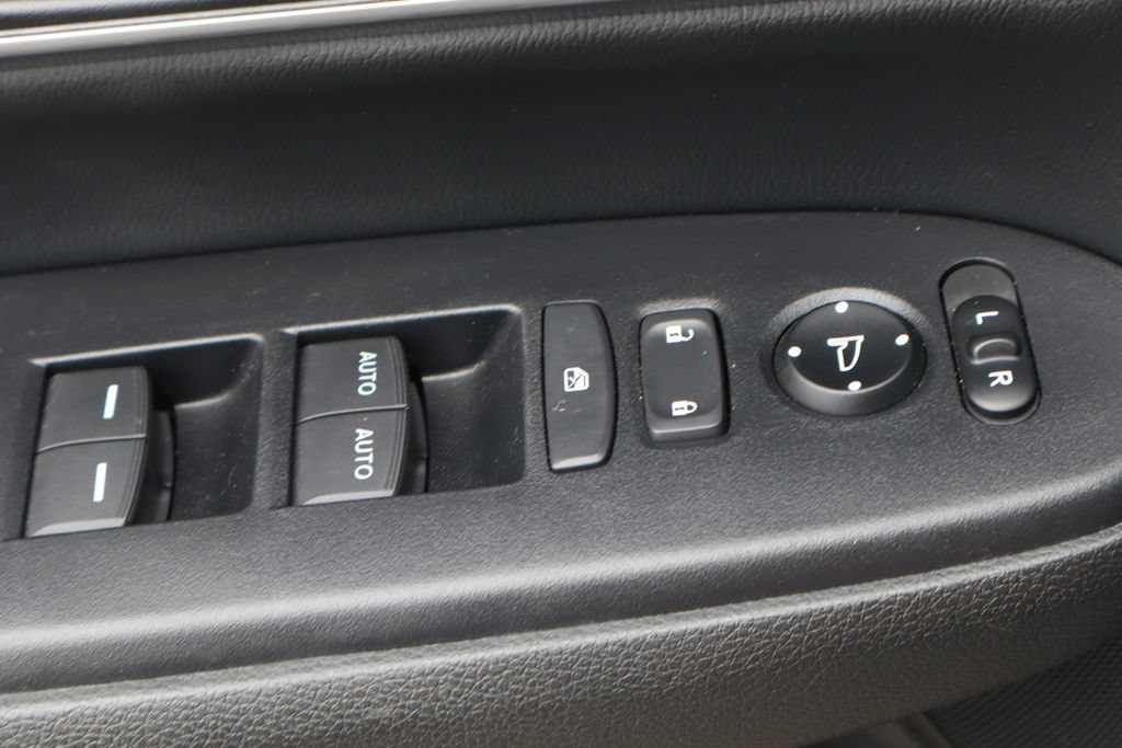 Used 2021 Honda CR-V Touring image 17