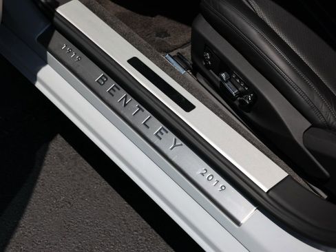 Used 2020 Bentley Continental GT image 28