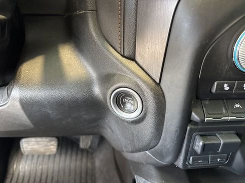 Used 2022 GMC Sierra 1500 AT4 w/ AT4 Premium Package image 16