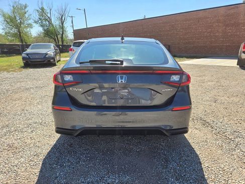 Used 2025 Honda Civic Sport image 4