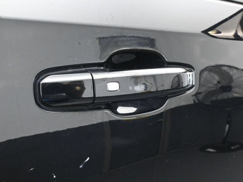 Used 2019 Chevrolet Silverado 1500 LT w/ All-Star Edition AWD/4WD image 39