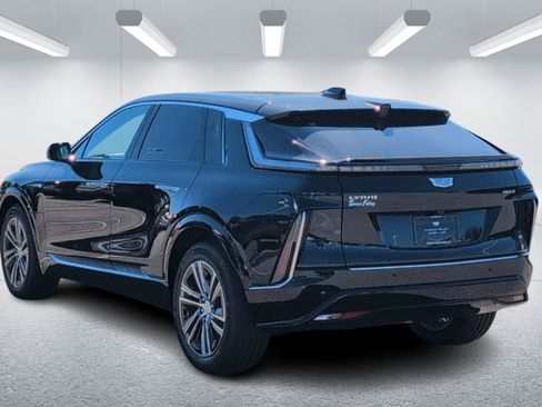 New 2026 Cadillac Lyriq Luxury image 3