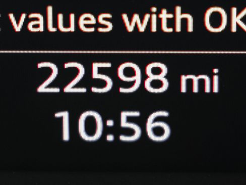 Used 2023 Audi Q4 e-tron Premium Plus w/ Premium Plus image 19