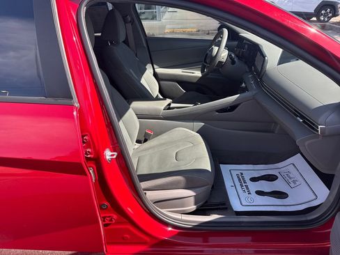 Used 2023 Hyundai Elantra SEL w/ Convenience Package FWD image 33
