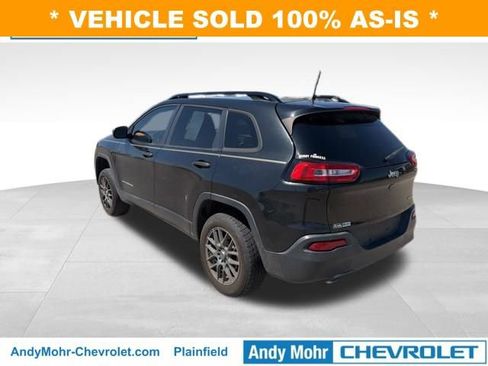 Used 2016 Jeep Cherokee Sport image 3