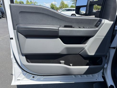 Used 2024 Ford F350 XLT AWD/4WD image 7