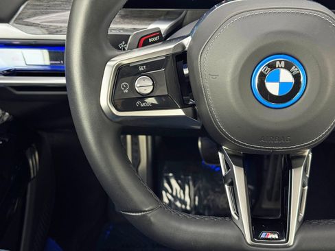 Used 2023 BMW i7 xDrive60 w/ Executive Package 2 image 21