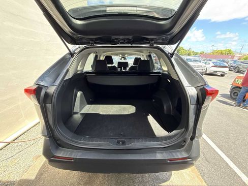Used 2024 Toyota RAV4 LE FWD image 23