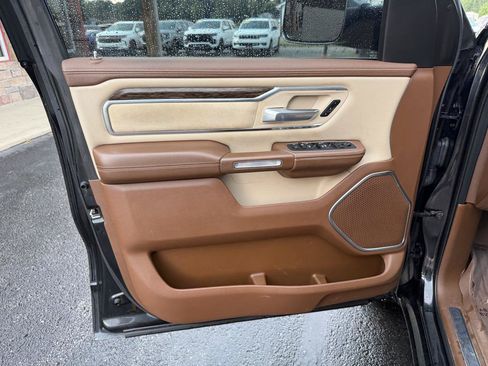 Used 2019 RAM 1500 Laramie w/ Trailer Tow Group AWD/4WD image 12