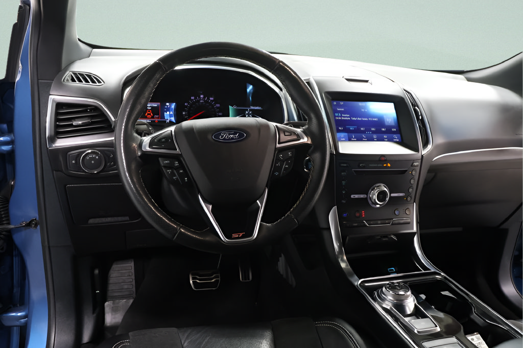 Used 2019 Ford Edge ST w/ Equipment Group 401A AWD/4WD image 7