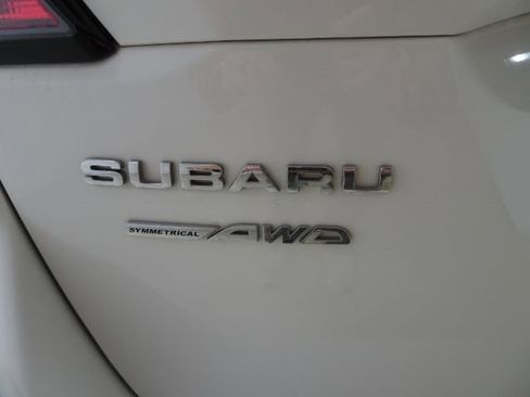 Used 2020 Subaru Outback Premium image 12