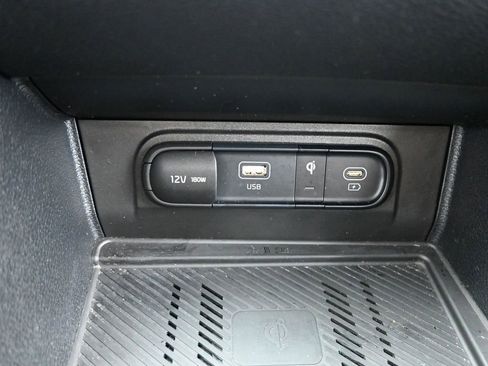 Used 2023 Kia Sportage SX image 29