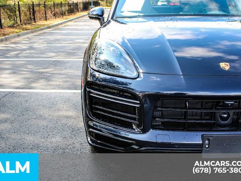 Used 2023 Porsche Cayenne Turbo image 11