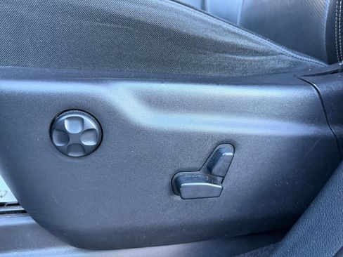 Used 2017 Jeep Grand Cherokee Limited w/ Luxury Group II image 14