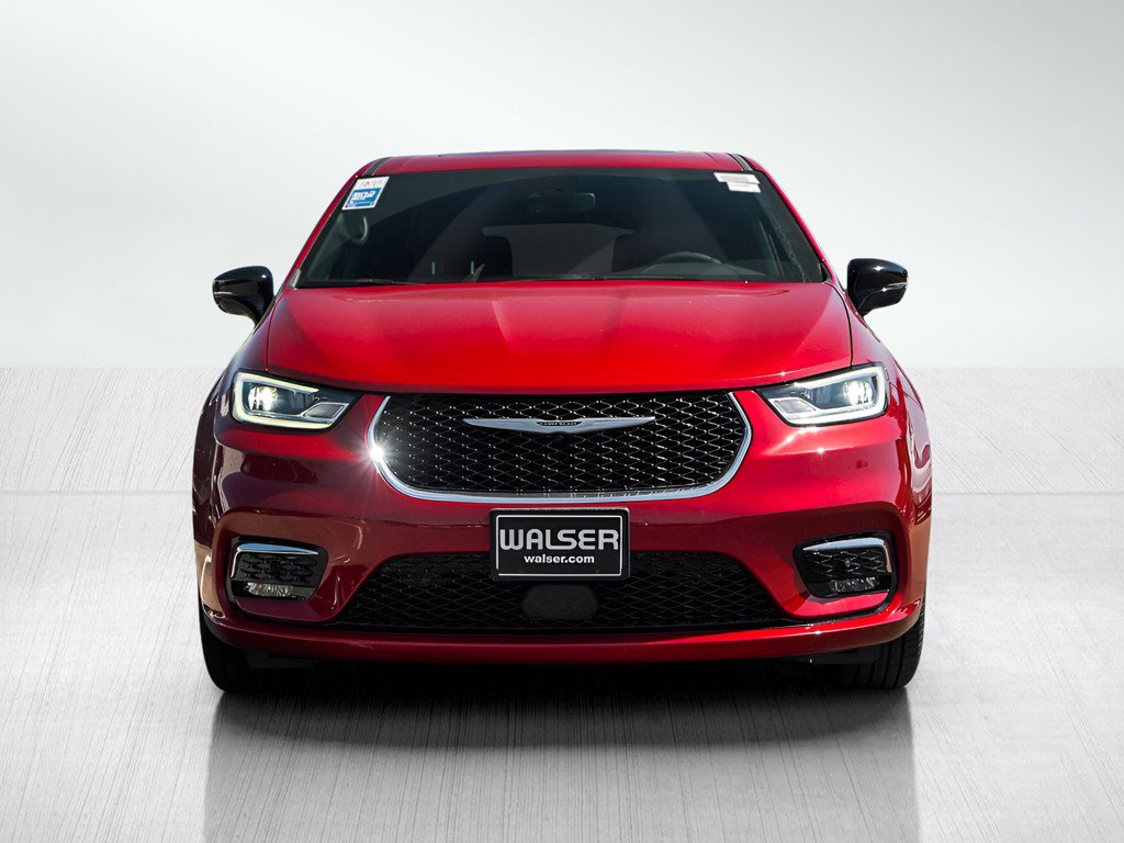 New 2026 Chrysler Pacifica Select AWD/4WD image 2