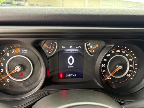 Used 2024 Jeep Wrangler Unlimited Sport AWD/4WD image 9