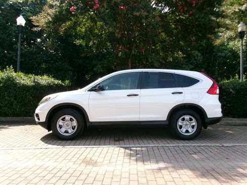 Used 2015 Honda CR-V LX image 4