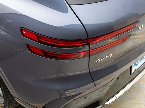 New 2026 Genesis GV70 3.5T Sport Prestige AWD/4WD image 7